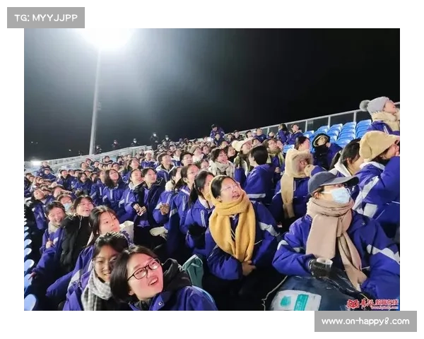 球迷重返看台点燃激情 现场氛围再现热血盛景